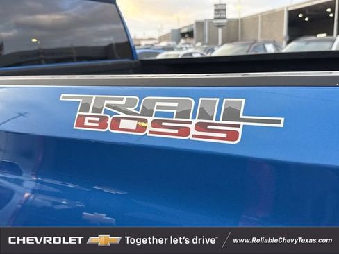 Used 2023 Chevrolet Silverado 1500 LT Trail Boss AWD/4WD image 12