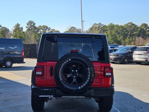 Used 2021 Jeep Wrangler Willys image 6