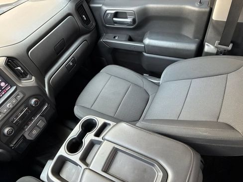 Used 2020 Chevrolet Silverado 1500 Custom w/ Custom Value Package AWD/4WD image 17