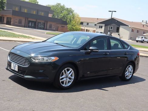 Used 2014 Ford Fusion SE FWD image 10