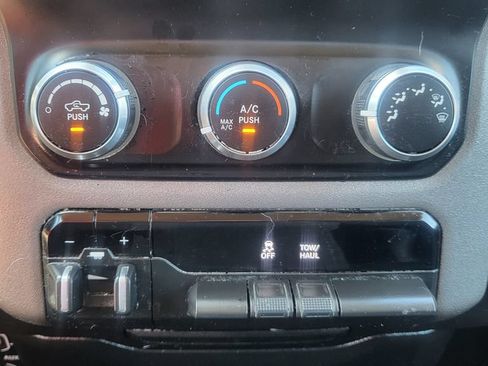 Used 2019 RAM 1500 Tradesman RWD image 33