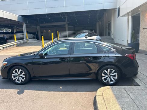 Used 2025 Honda Civic LX image 9