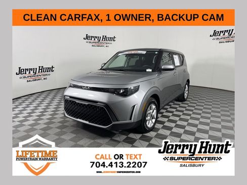 Used 2025 Kia Soul LX w/ LX Technology Package FWD image 1