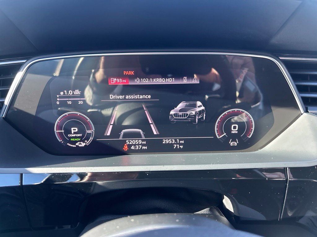 Used 2021 Audi e-tron Premium Plus w/ Premium Plus Package AWD/4WD image 13