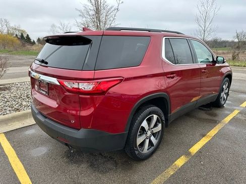 Used 2019 Chevrolet Traverse LT w/ LT Premium Package AWD/4WD image 3