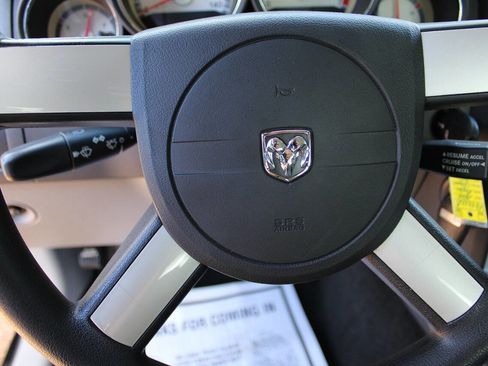 Used 2009 Dodge Charger SXT image 24