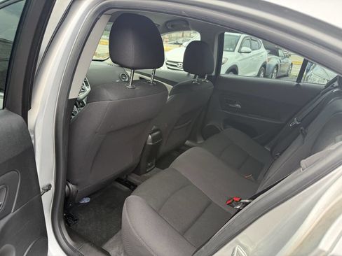 Used 2014 Chevrolet Cruze LT image 14