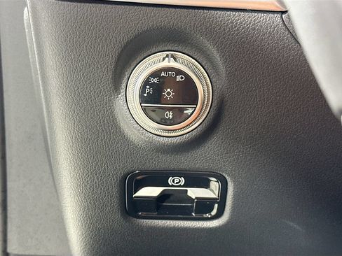Used 2026 Mercedes-Benz C 300 Sedan image 10