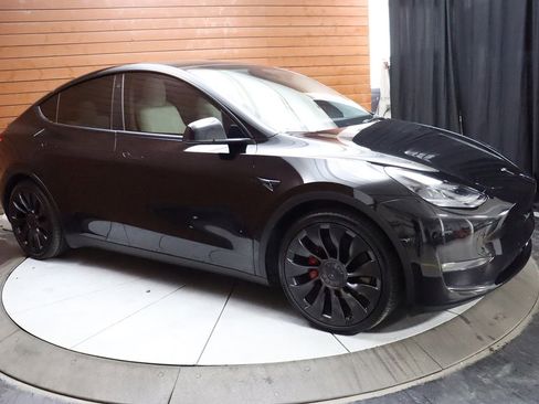 Used 2022 Tesla Model Y Performance image 20