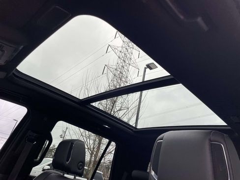 Certified 2023 Cadillac Escalade Sport w/ LPO, ONYX Package image 20