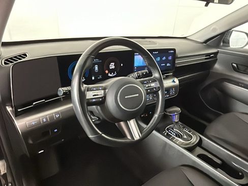 Used 2025 Hyundai Kona SEL FWD image 16