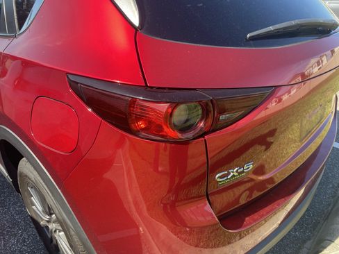 Used 2021 MAZDA CX-5 Touring FWD image 21