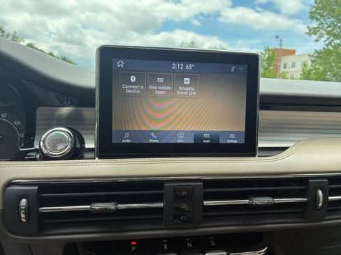 Used 2020 Lincoln Corsair FWD w/ Premium Package image 17