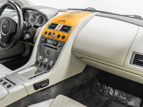Used 2007 Aston Martin DB9 Coupe RWD image 14