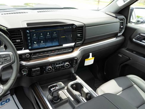 New 2026 Chevrolet Silverado 1500 LT Trail Boss w/ LT Trail Boss Premium Package AWD/4WD image 18