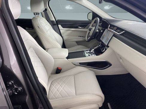 New 2023 Jaguar F-PACE S image 20
