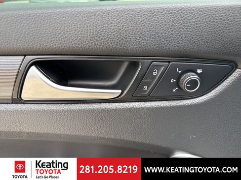 Used 2022 Volkswagen Passat 2.0T R-Line image 37