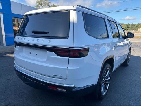 Used 2022 Jeep Wagoneer Series III w/ Premium Group I image 10