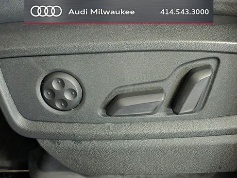 Used 2023 Audi SQ5 Premium Plus w/ Premium Plus Package AWD/4WD image 18
