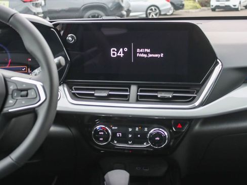 New 2026 Chevrolet Trax LT w/ Driver Confidence Package image 12