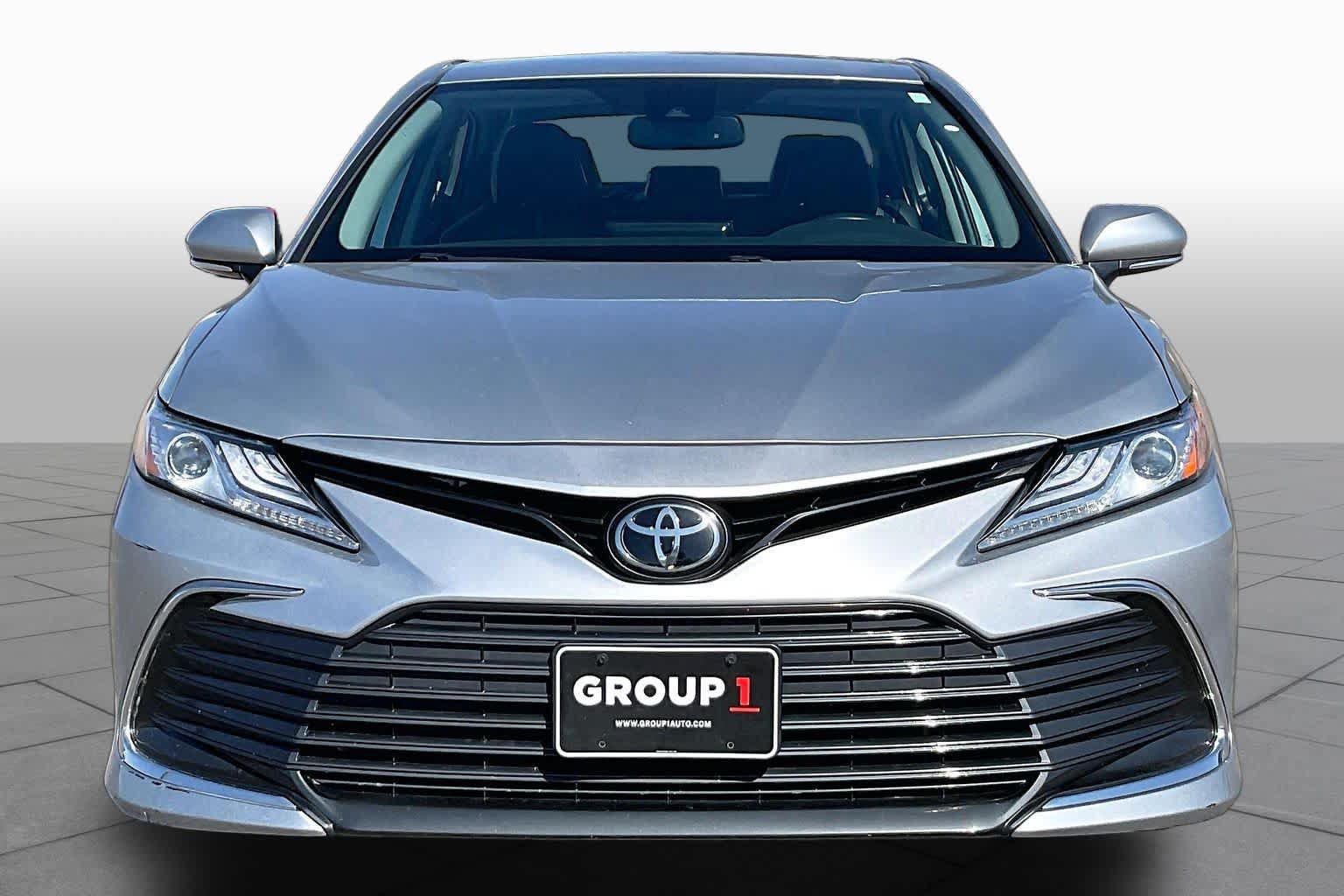 Used 2024 Toyota Camry XLE w/ Cold Weather Package AWD/4WD image 4