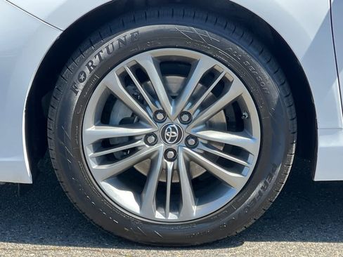 Used 2017 Toyota Camry SE FWD image 29
