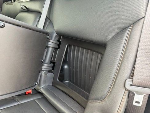 Used 2024 GMC Sierra 1500 AT4 w/ Technology Package AWD/4WD image 36