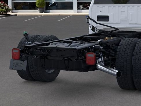 New 2025 Ford F550 4x4 Supercab Super Duty image 21