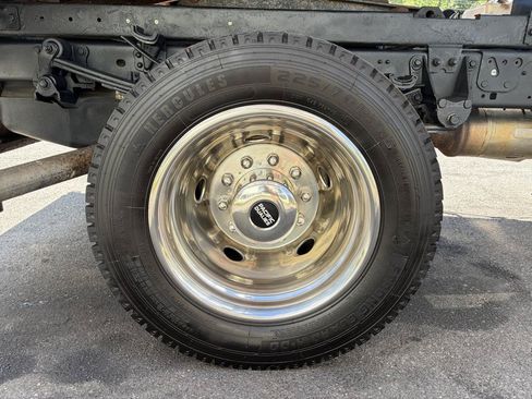 Used 2020 Ford F550 4x4 Regular Cab Super Duty image 13