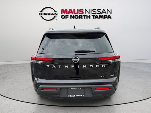 Certified 2024 Nissan Pathfinder SV FWD image 7