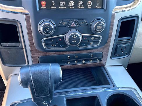 Used 2013 RAM 1500 Laramie w/ Convenience Group image 23