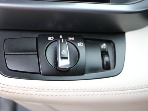 Used 2016 BMW i8 AWD/4WD image 18