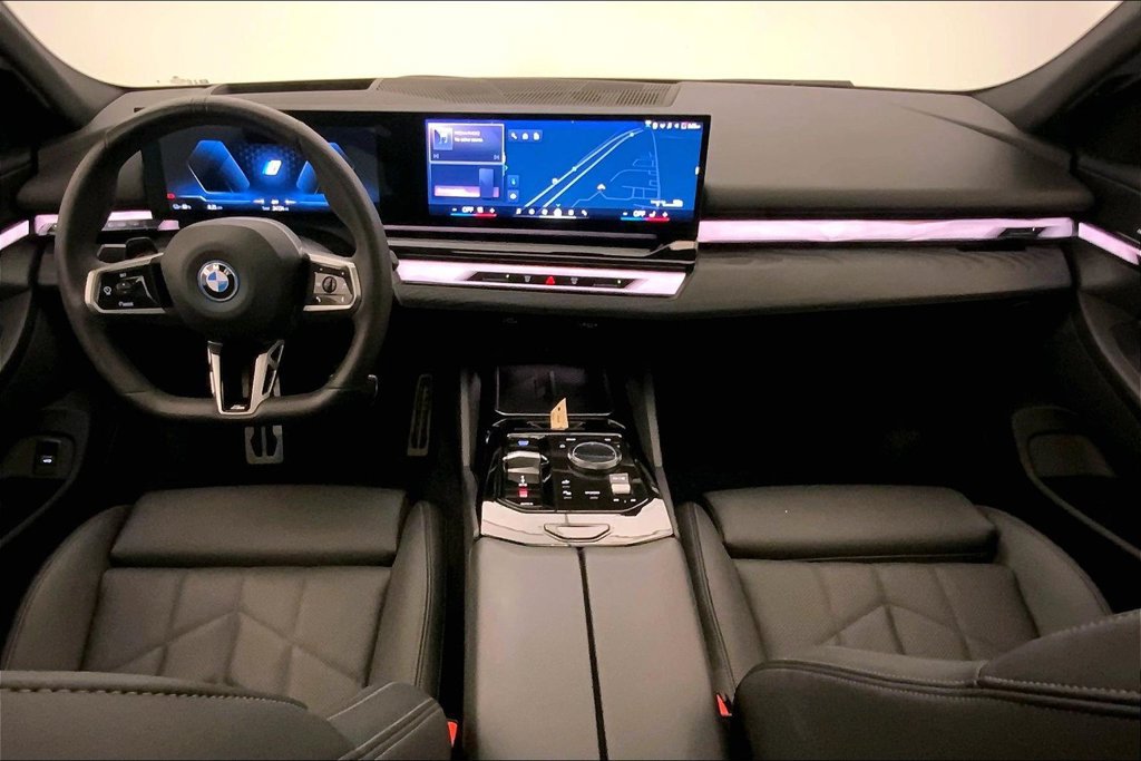 Used 2025 BMW i5 xDrive40 w/ M Sport Package AWD/4WD image 15