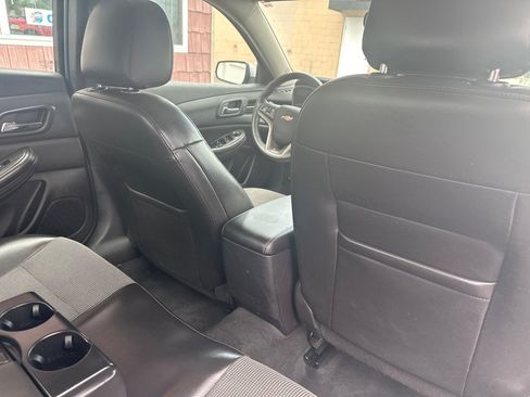 Used 2016 Chevrolet Malibu LT FWD image 12