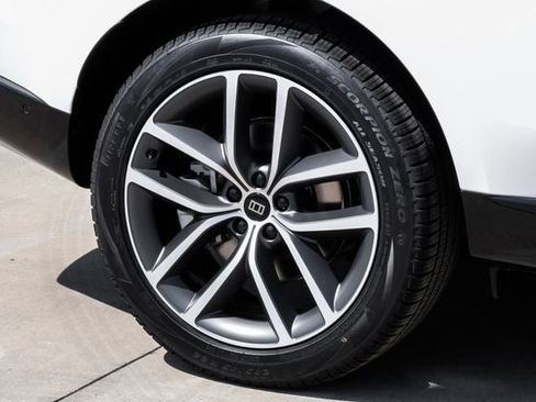 New 2027 Land Rover Range Rover Long Wheelbase SE AWD/4WD image 70