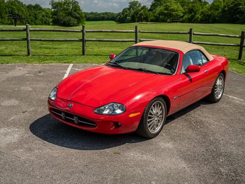 Used 1999 Jaguar XK8 Convertible RWD image 5