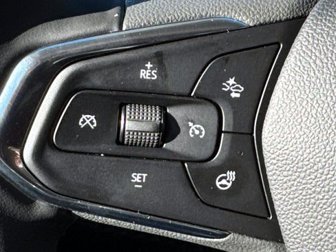 New 2026 Chevrolet Trax LT w/ LT Convenience Package FWD image 14