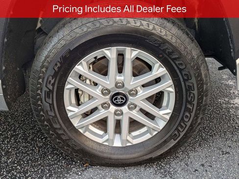 Used 2025 Toyota Tundra SR5 w/ SR5 Premium Package AWD/4WD image 12