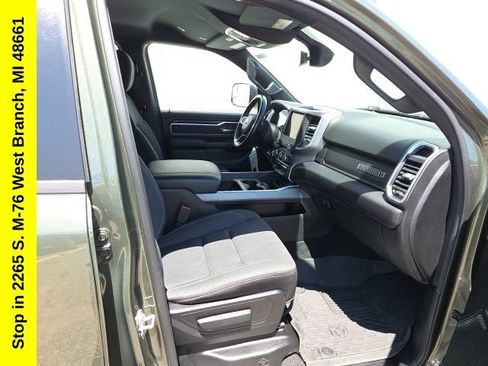 Used 2020 RAM 1500 Big Horn AWD/4WD image 46