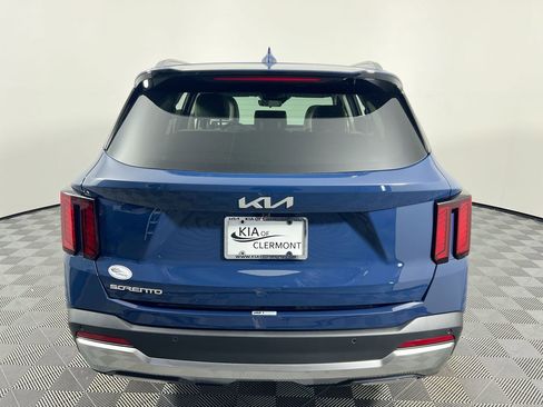 New 2026 Kia Sorento S w/ S Panoramic Sunroof Package image 4