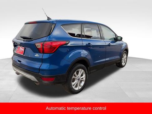 Used 2019 Ford Escape SE image 7