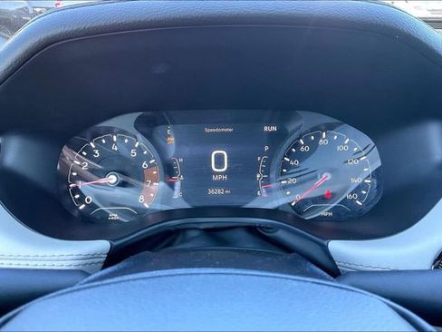 Used 2025 Jeep Compass Limited image 22