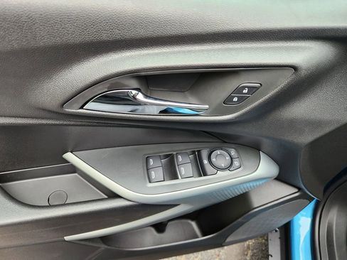 New 2026 Chevrolet Trax LS w/ LS Convenience Package FWD image 12