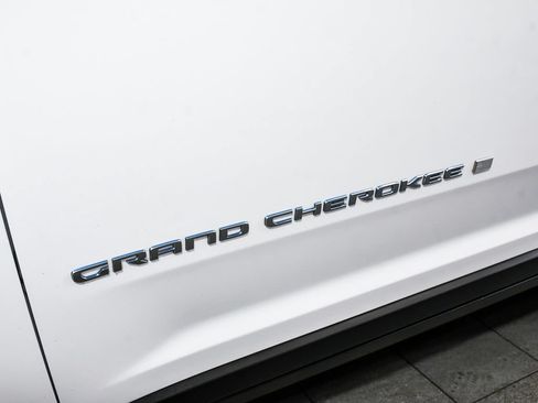 Used 2024 Jeep Grand Cherokee Limited 4xe w/ Trailer Tow Package AWD/4WD image 83