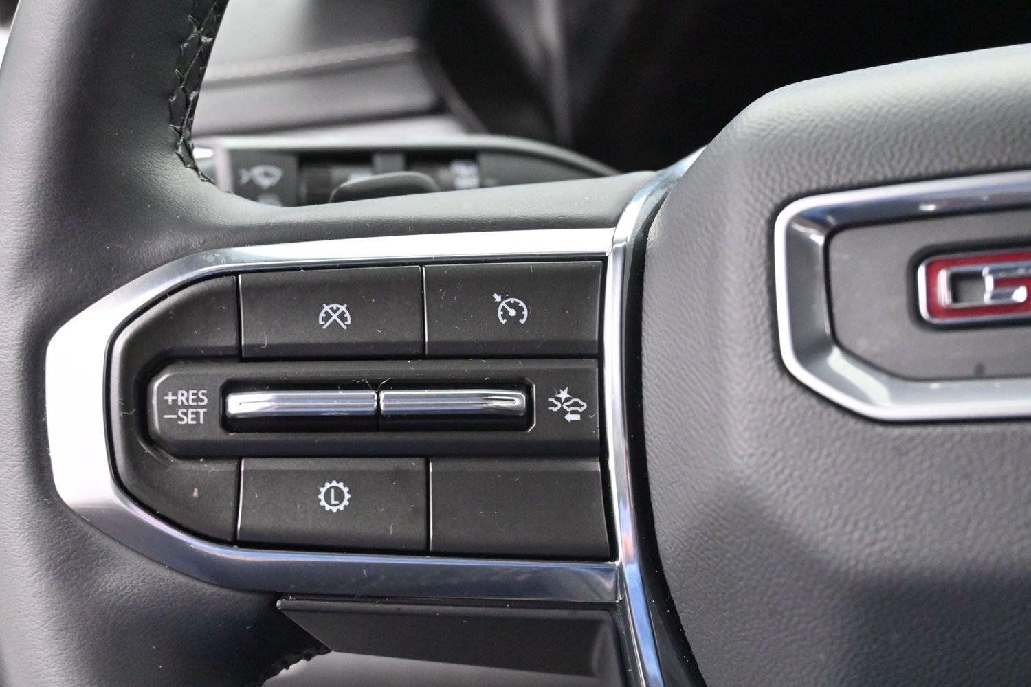 Used 2026 GMC Acadia Elevation w/ Elevation Premium Package FWD image 20