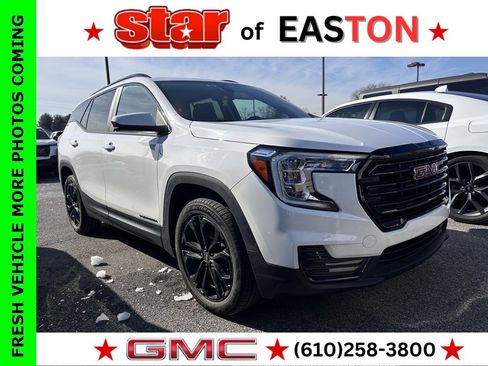 Used 2022 GMC Terrain SLE w/ Driver Convenience Package image 1