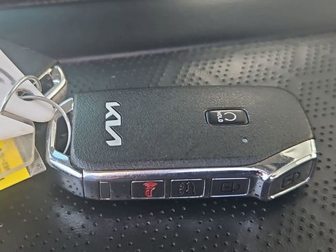 Used 2022 Kia Sorento EX w/ Panoramic Sunroof Package AWD/4WD image 36