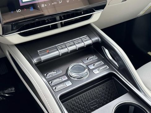 New 2026 Lincoln Nautilus Premier w/ Equipment Group 102A AWD/4WD image 31