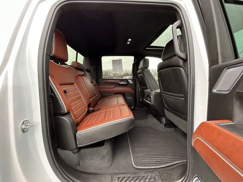 Used 2024 GMC Sierra 2500 Denali Ultimate image 21