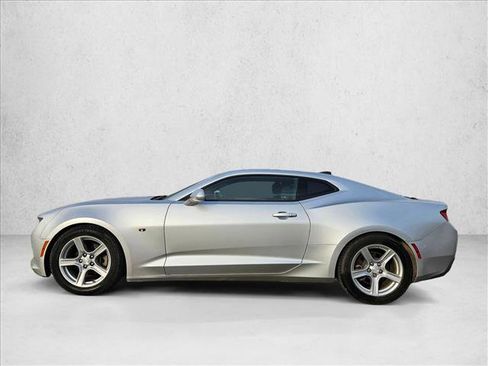 Used 2017 Chevrolet Camaro LT image 7